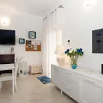 Le Rondini Гостевой дом 4*