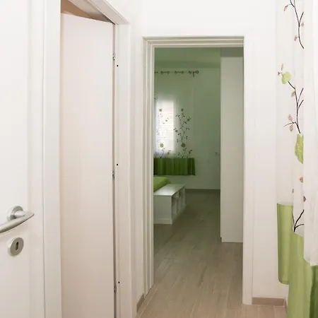 Le Rondini Konukevi 4*