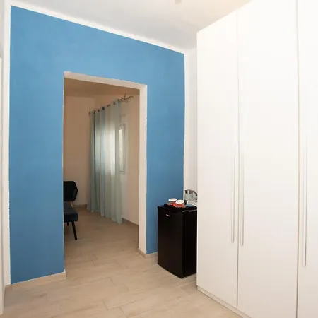 Le Rondini Konukevi Domus De Maria