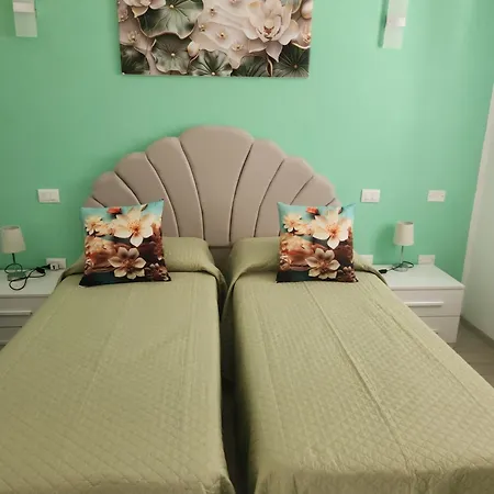 Le Rondini Πανσιόν Domus De Maria