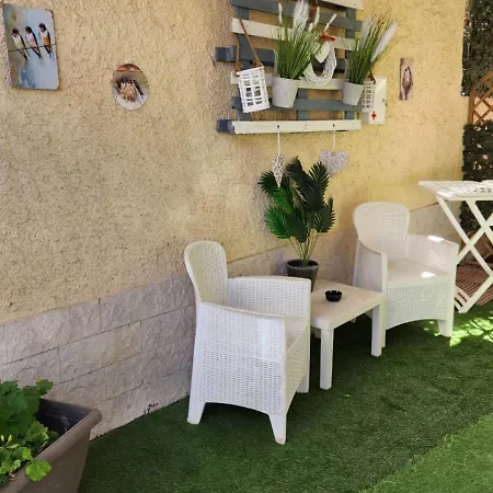 Konukevi Le Rondini 4*