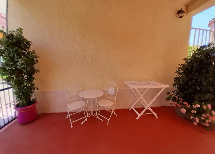 Le Rondini Vendégház Domus de Maria