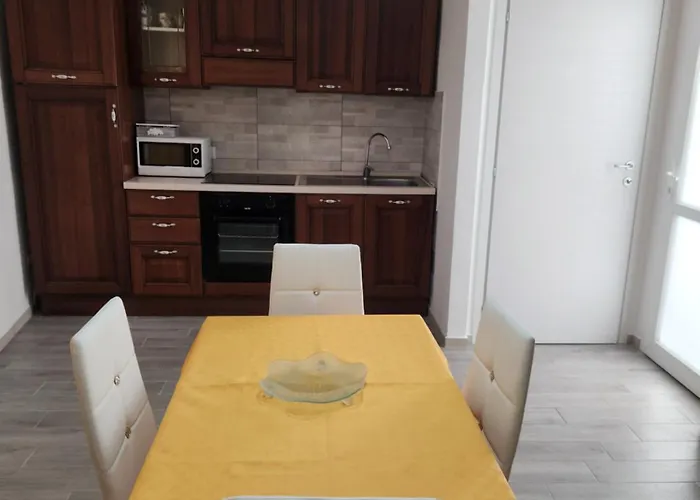 Le Rondini 4* Domus de Maria