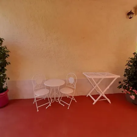 Le Rondini Gasthof Domus De Maria