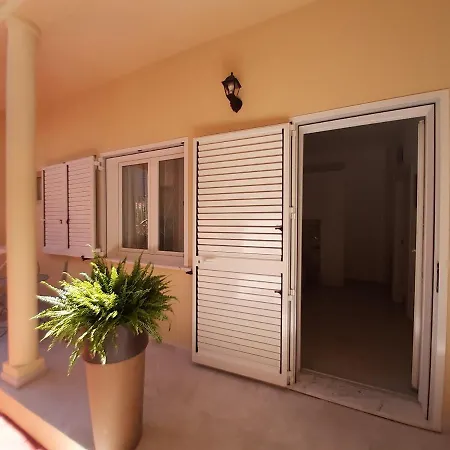 بيت ضيافة Le Rondini