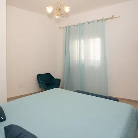 Le Rondini Guest house Domus De Maria