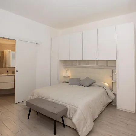 Le Rondini Domus De Maria
