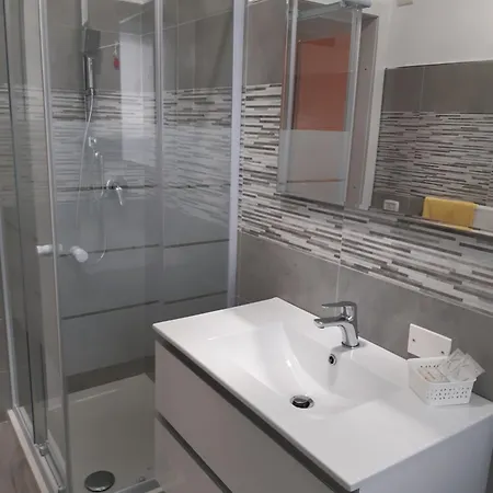 بيت ضيافة Le Rondini