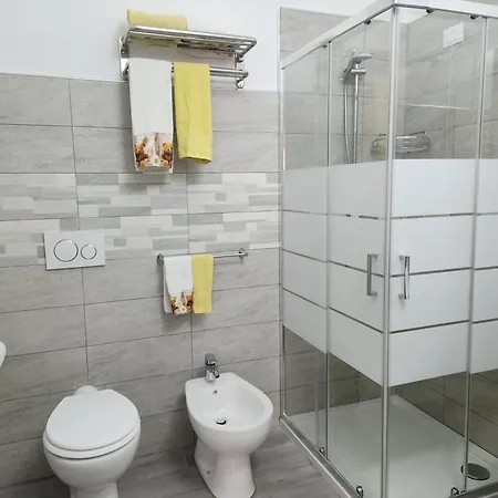 بيت ضيافة Le Rondini 4*