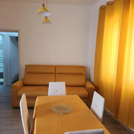 Le Rondini 4* Domus De Maria