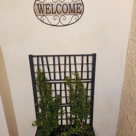 Le Rondini Gasthof Domus De Maria